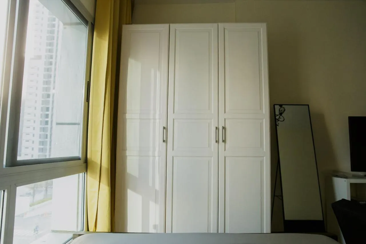 Yellow Studio Apt 511 Hotel In Marina Diamond One Dubaj Apartman