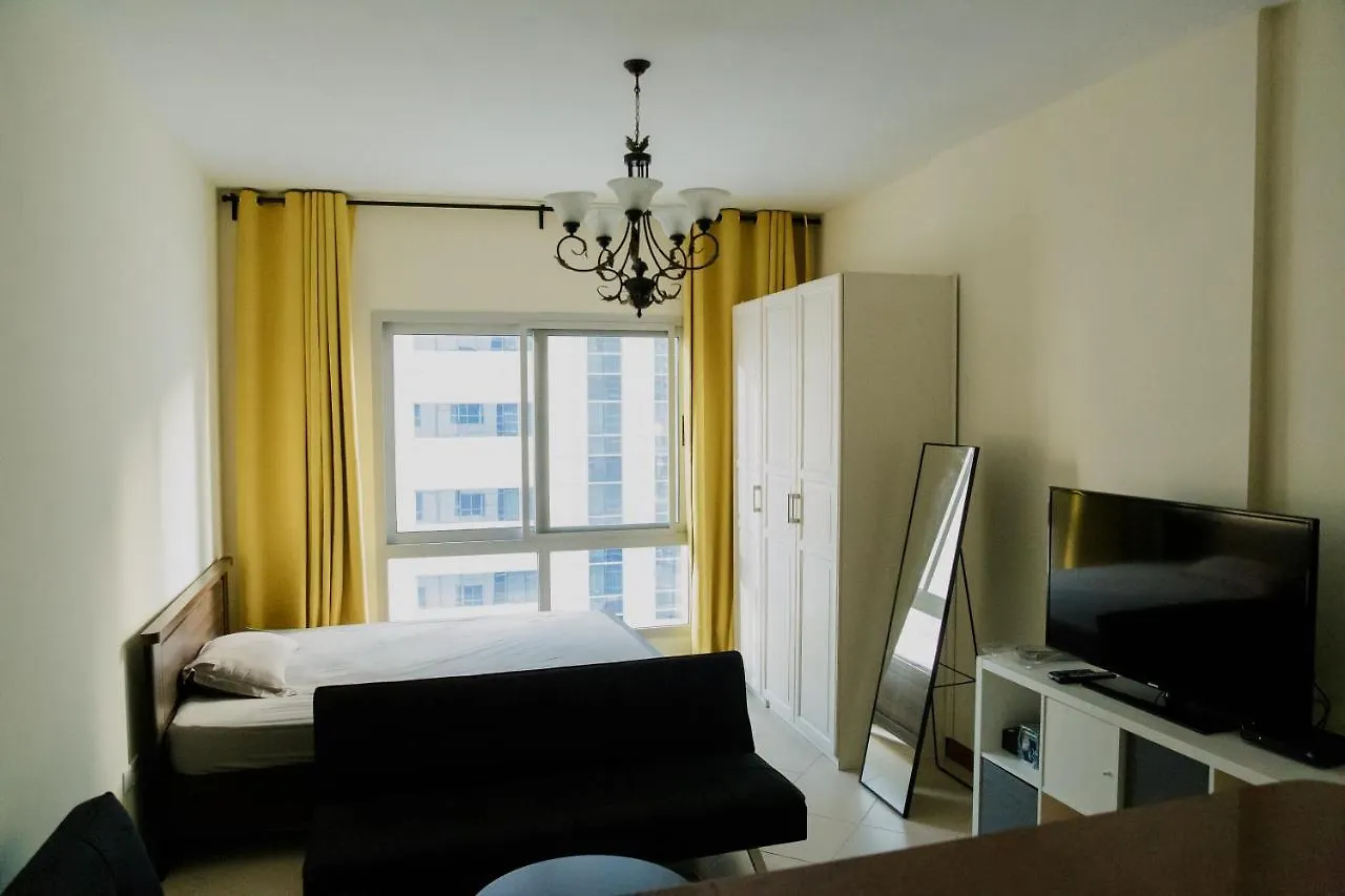 Yellow Studio Apt 511 Hotel In Marina Diamond One Dubaj Apartman