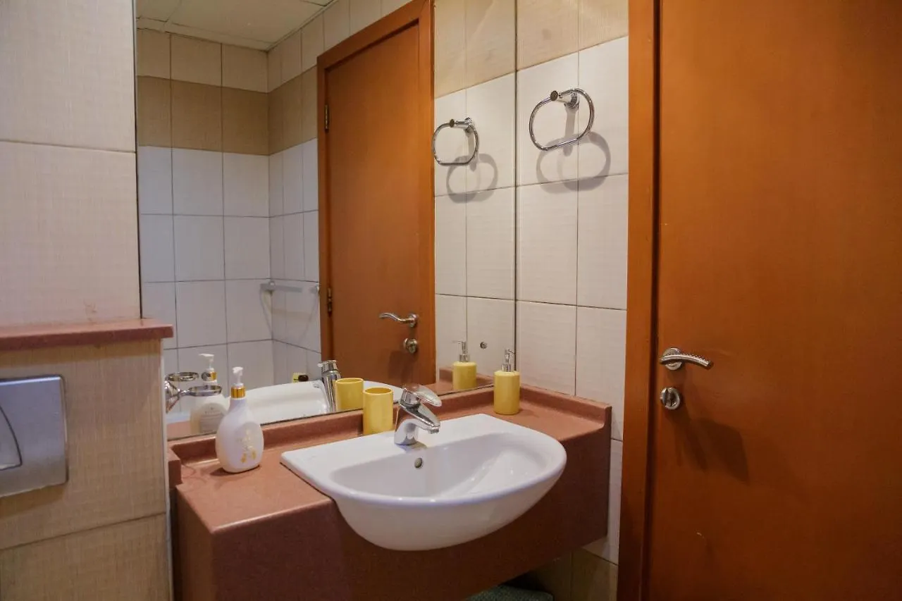 Yellow Studio Apt 511 Hotel In Marina Diamond One Dubaj Apartman